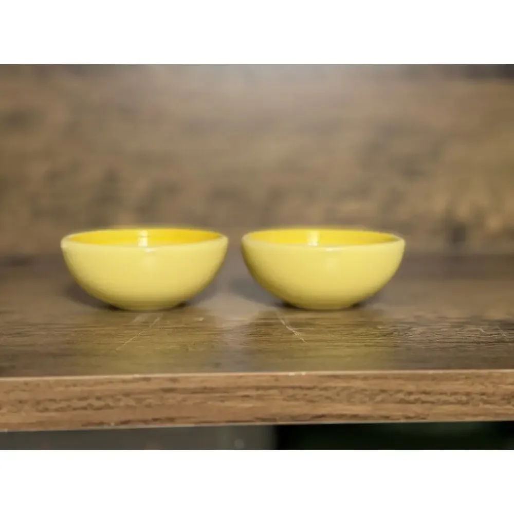Le Creuset Signature Oil Cruet 600ml / 20oz ~ Camomille & 2 Soleil Pinch Bowls